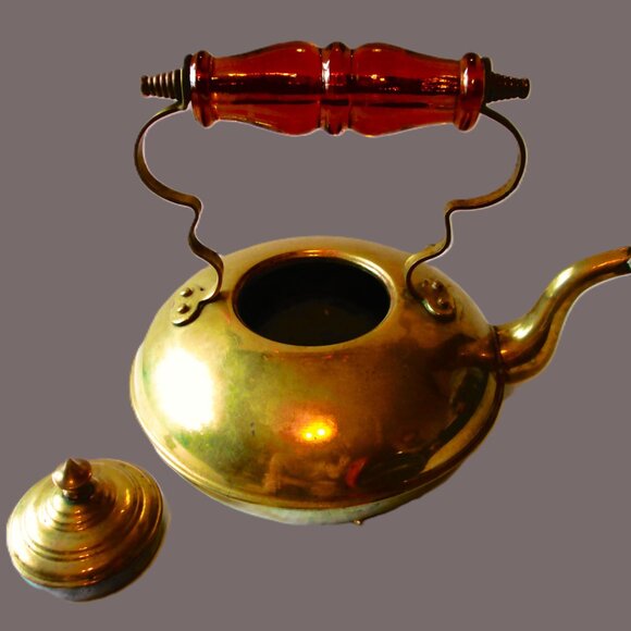 Vtg Brass JCB 3 Footed England Teapot - Picture 3 of 10